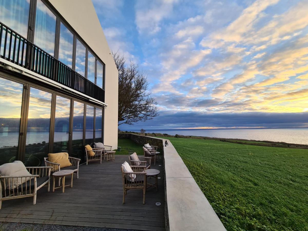 Sensi Azores Nature And Spa Ginetes Exterior foto View of the Dead Sea from the Dead Sea Spa Resort