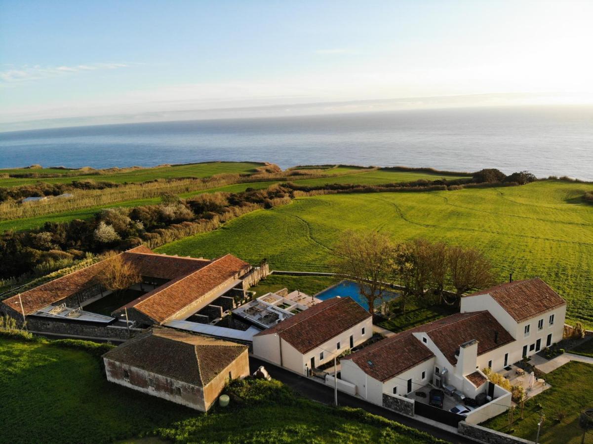 Sensi Azores Nature And Spa Ginetes Exterior foto The Old School, aerial view