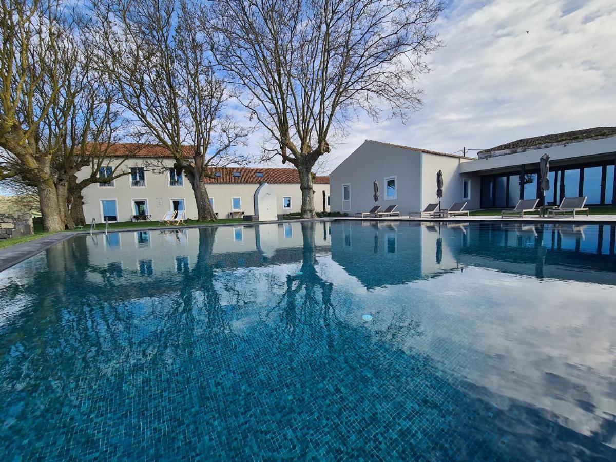 Sensi Azores Nature And Spa Ginetes Exterior foto The swimming pool at the Château de Launay