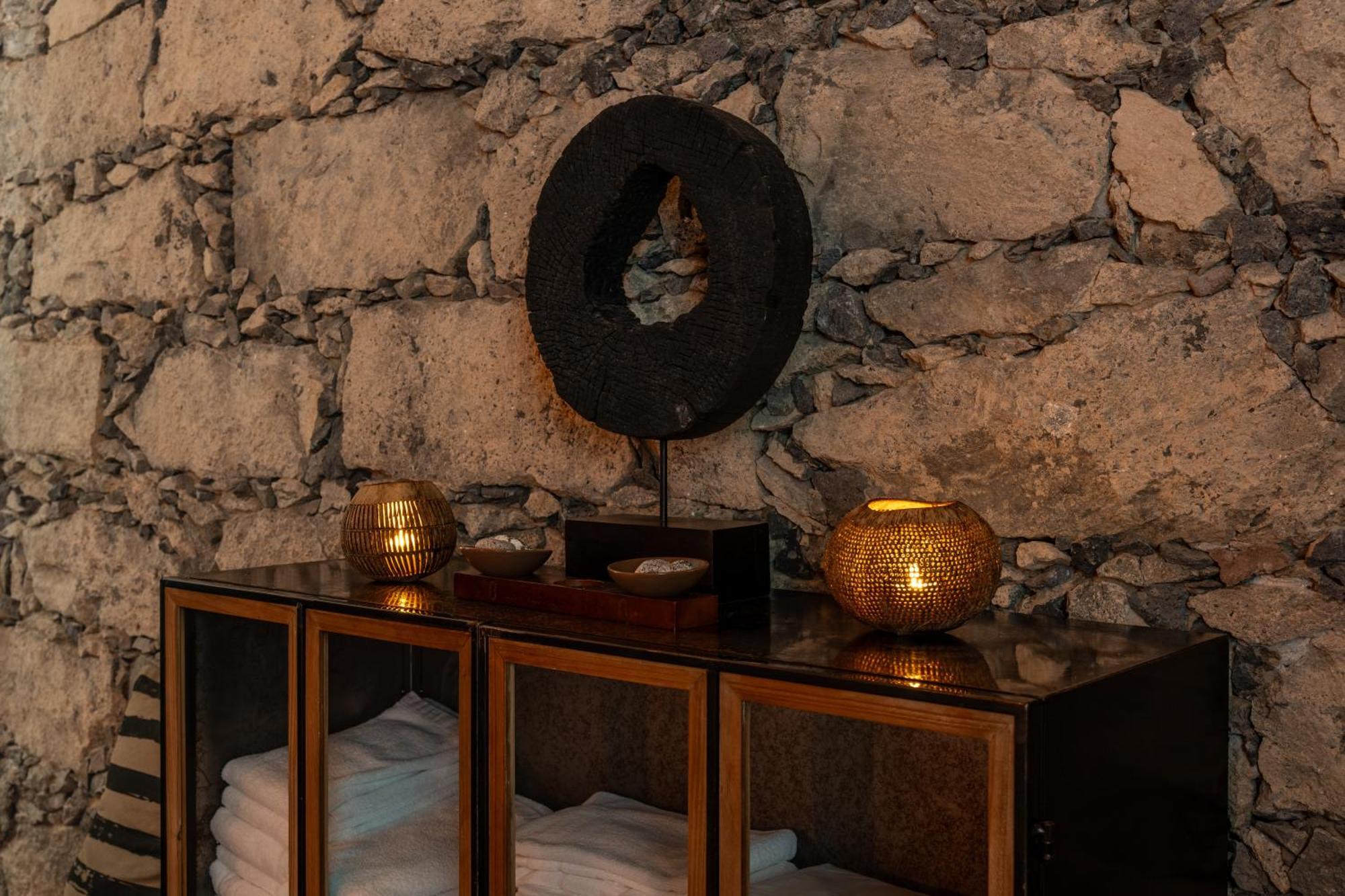 Sensi Azores Nature And Spa Ginetes Exterior foto A detail of the interior of the house