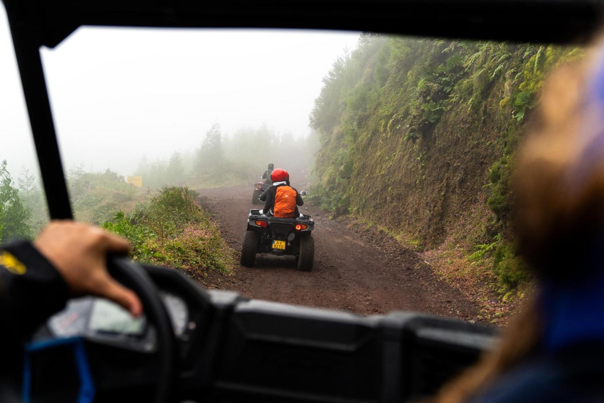 Sensi Azores Nature And Spa Ginetes Exterior foto ATV riding in Hawaii