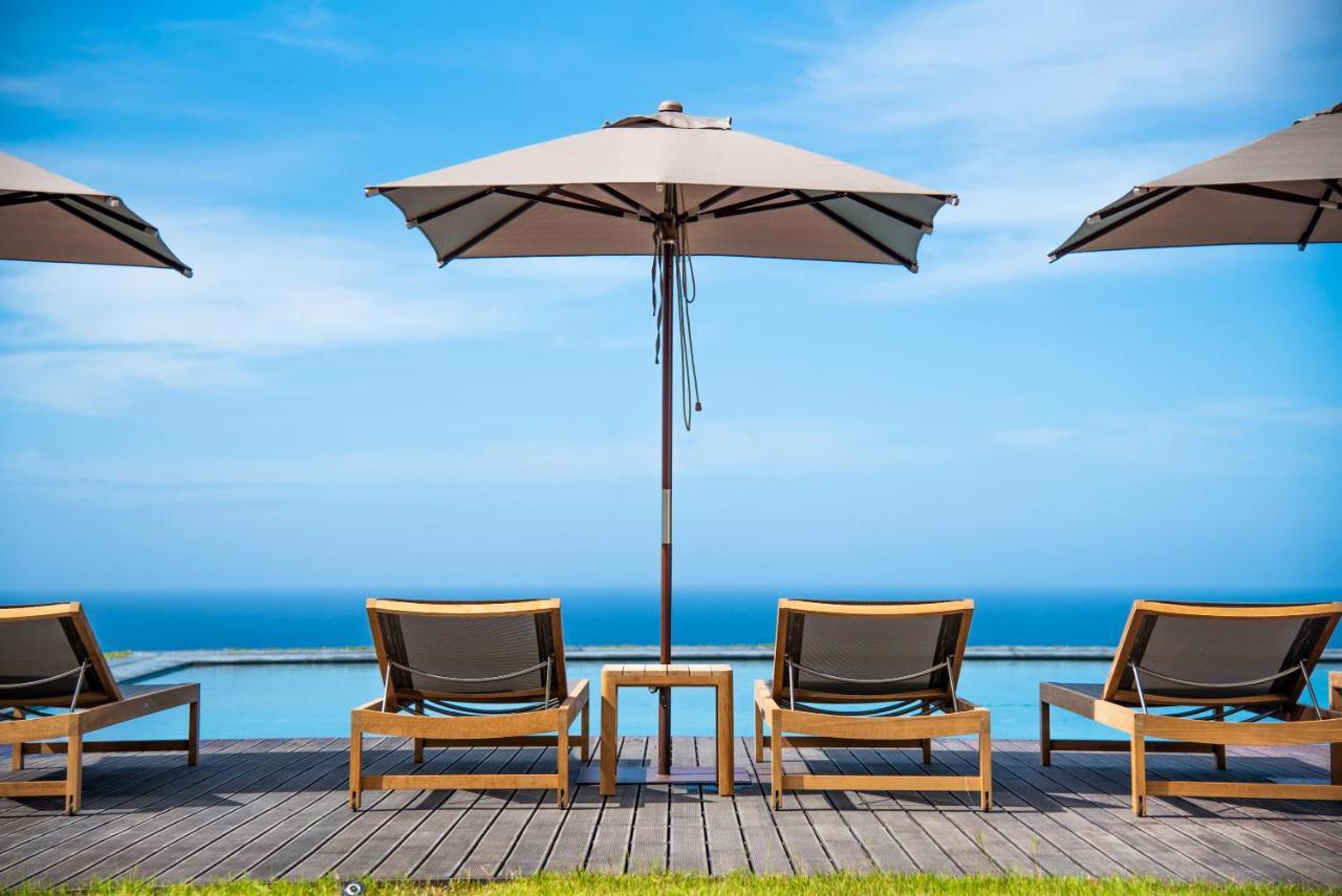 Sensi Azores Nature And Spa Ginetes Exterior foto A patio umbrella