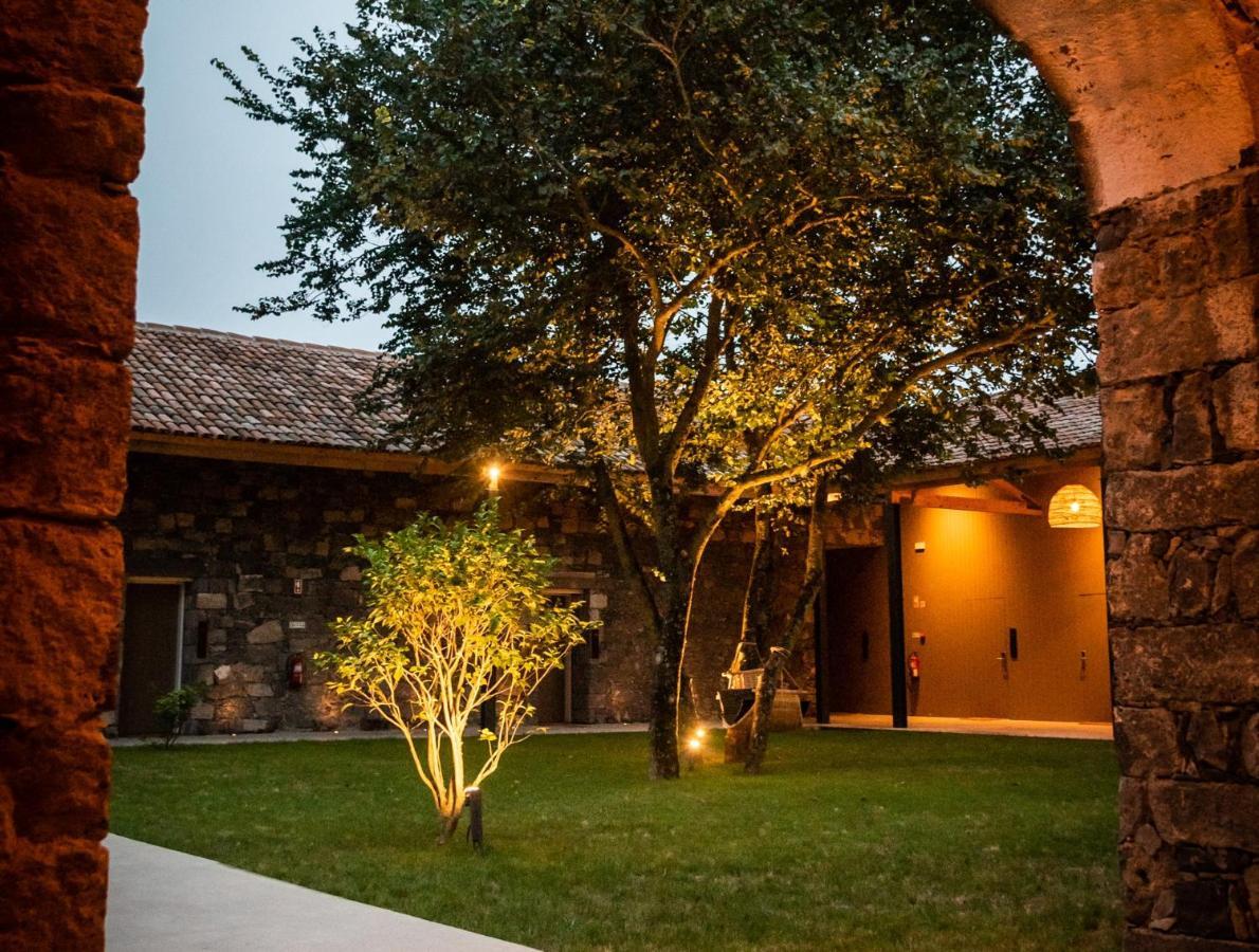 Sensi Azores Nature And Spa Ginetes Exterior foto The courtyard of the museum